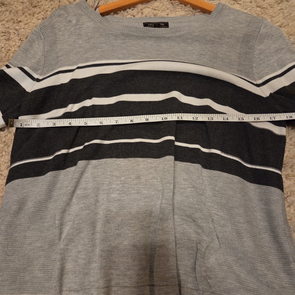 Womens Gray and Black Striped Sweater Large - Picture 6 of 9